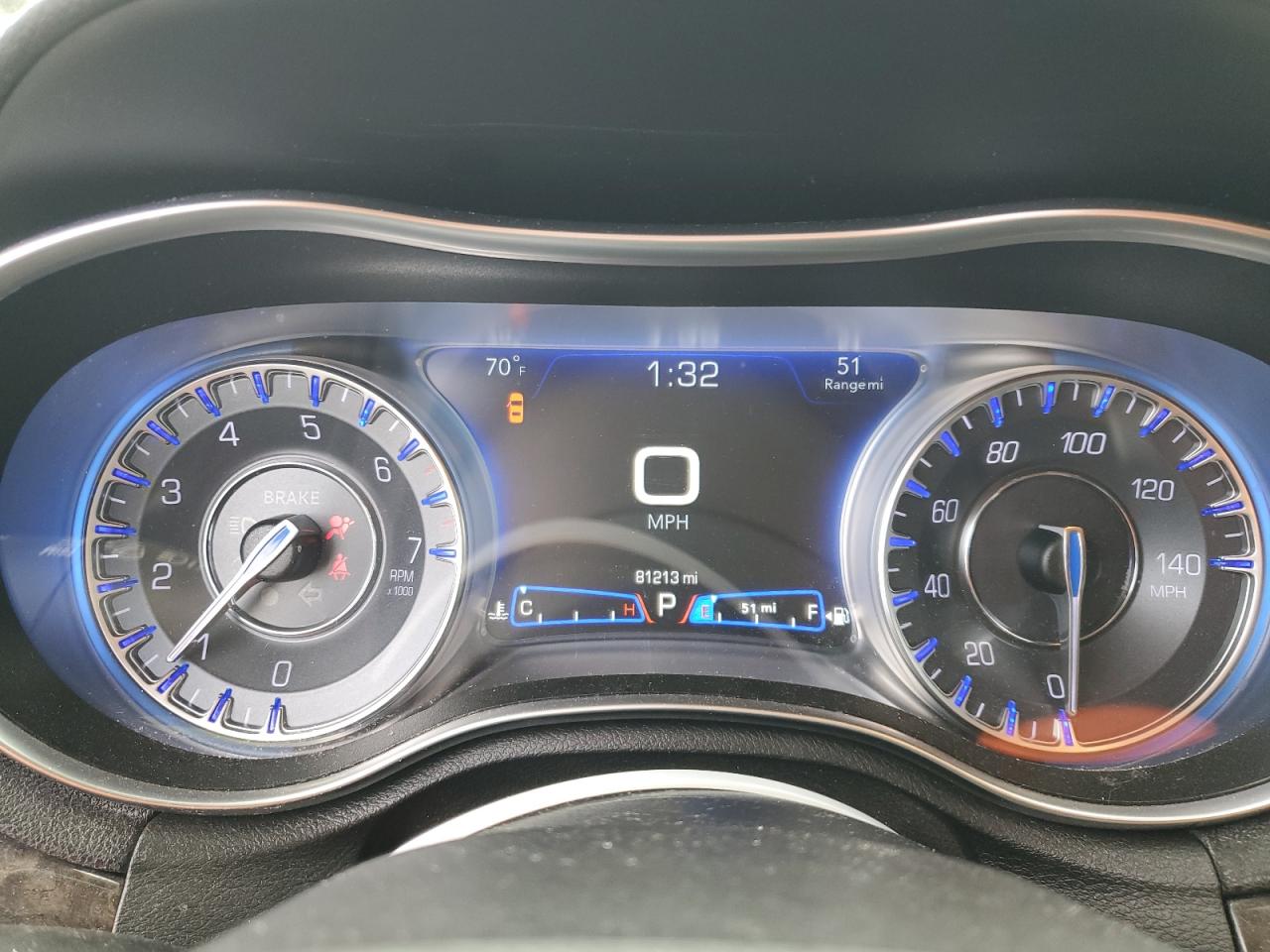 2019 Chrysler 300 - Image 9