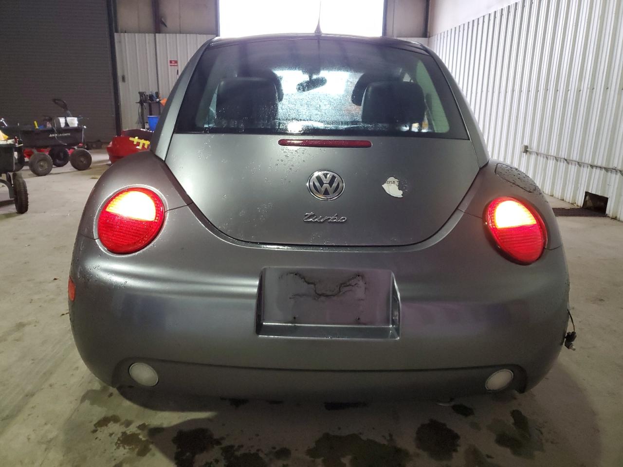 2003 Volkswagen Beetle - Image 6