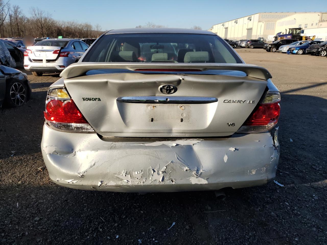 2005 Toyota Camry Le VIN: 4T1BF32KX5U104577 Lot: 79814774