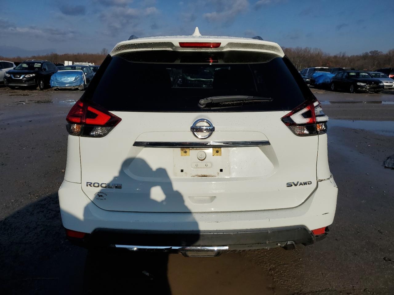 2017 Nissan Rogue - Image 6