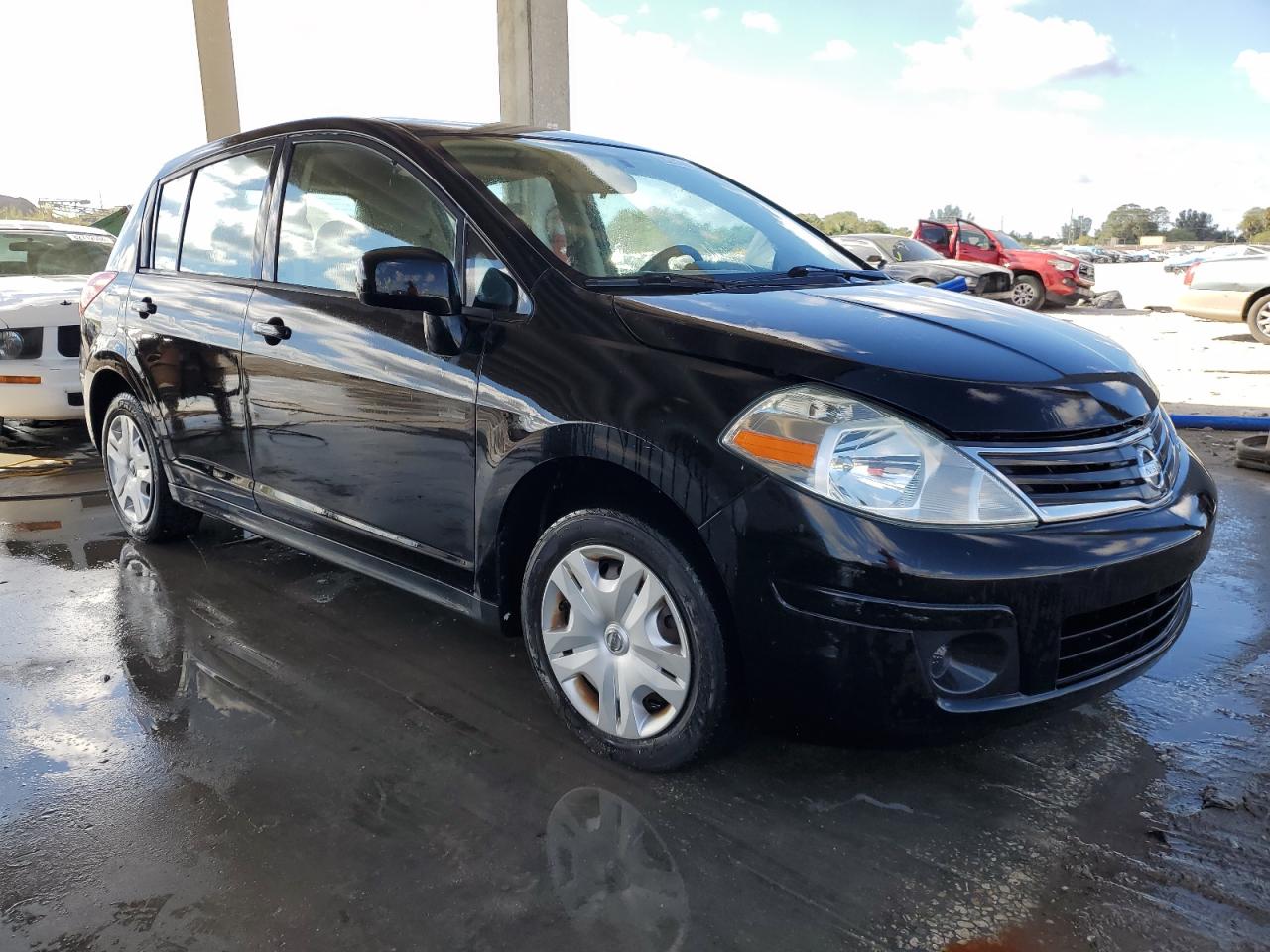 2010 Nissan Versa - Image 4