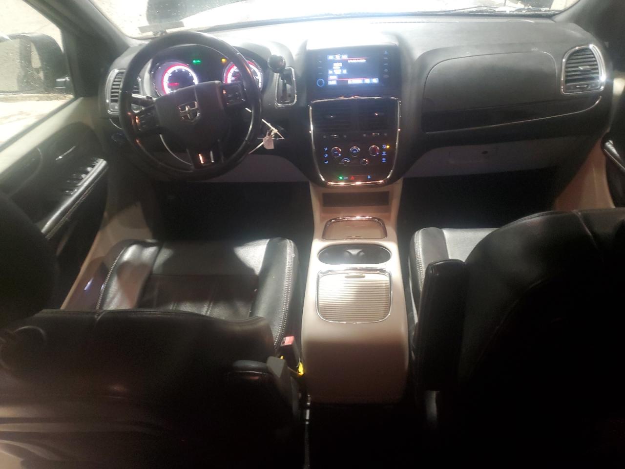 2020 Dodge Caravan - Image 8