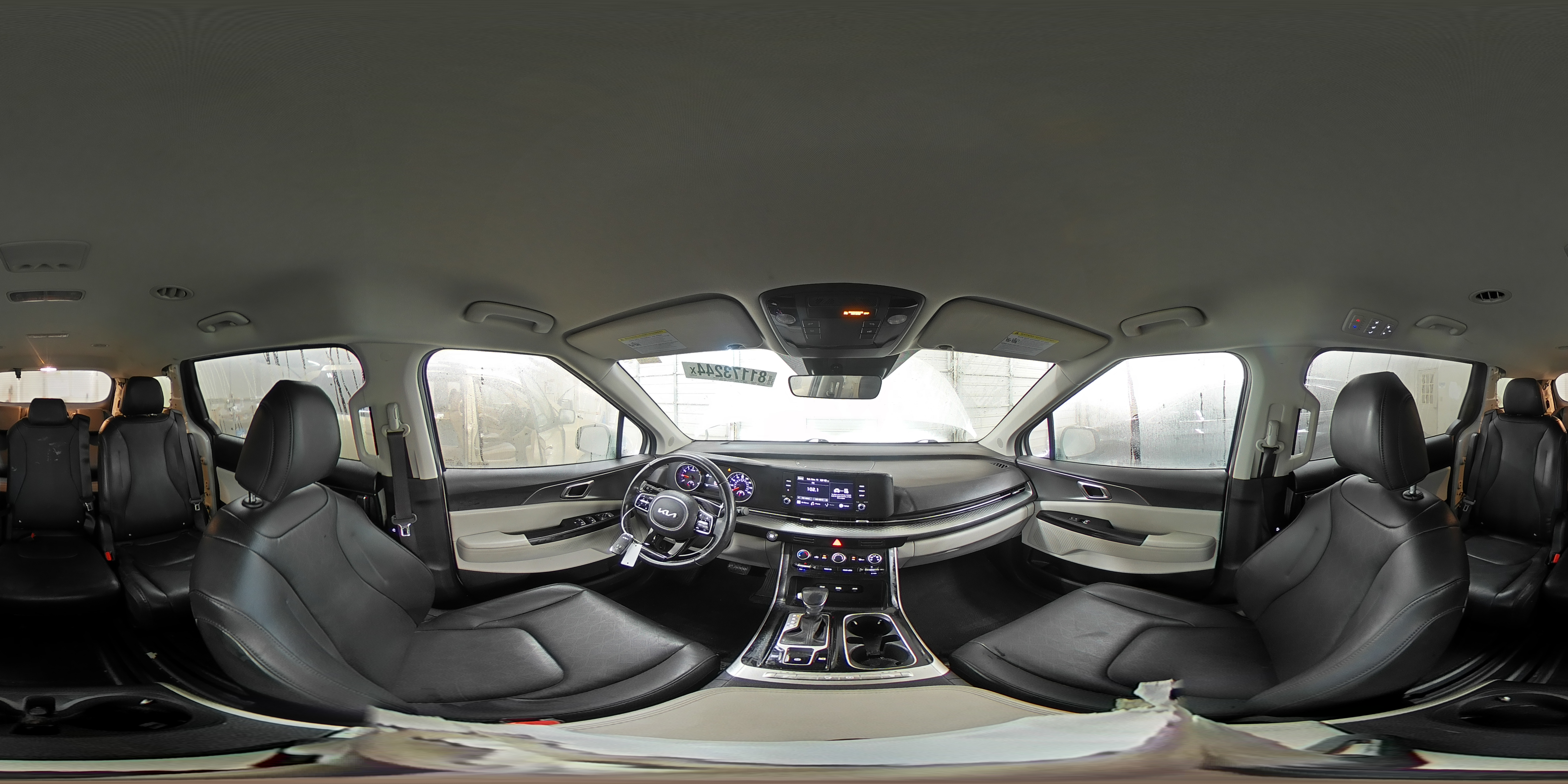2022 Kia Carnival - Image 16
