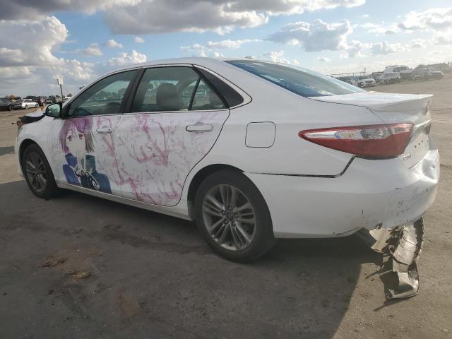  TOYOTA CAMRY 2016 Белы