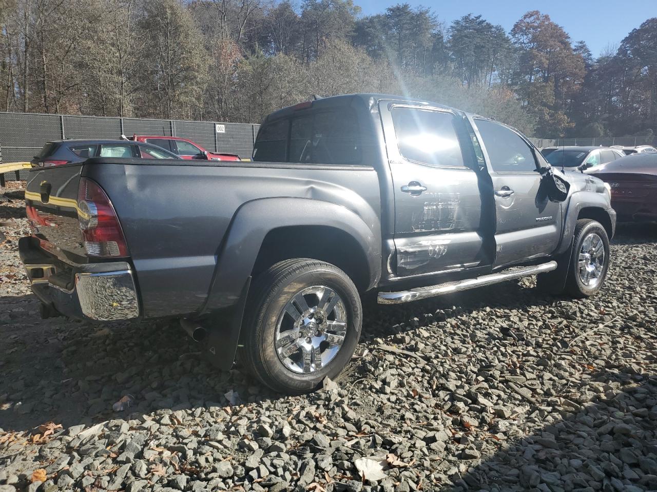2014 Toyota Tacoma - Image 3