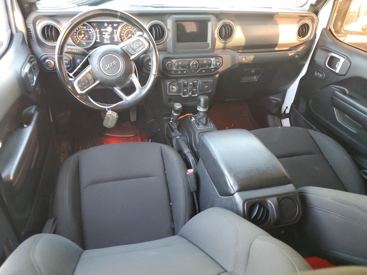 2020 Jeep Gladiator - Image 8