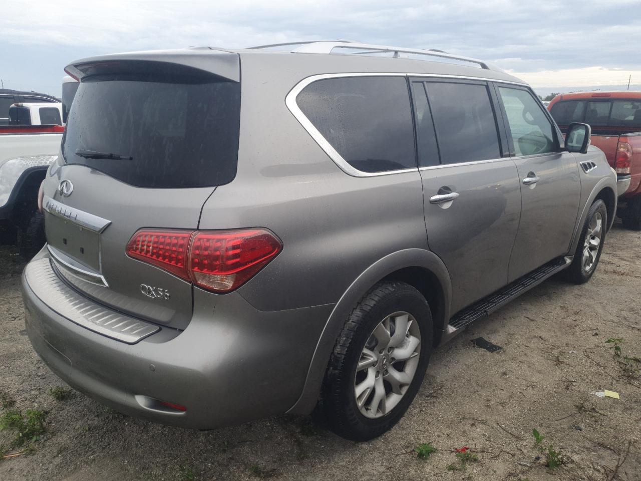 2012 Infiniti QX56 - Image 3