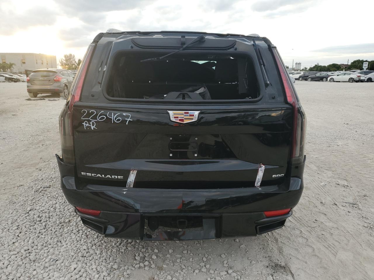 2021 Cadillac Escalade - Image 6
