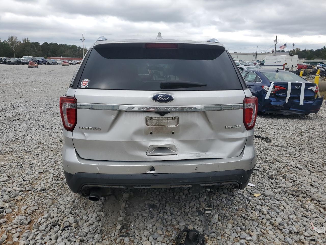 2017 Ford Explorer - Image 6