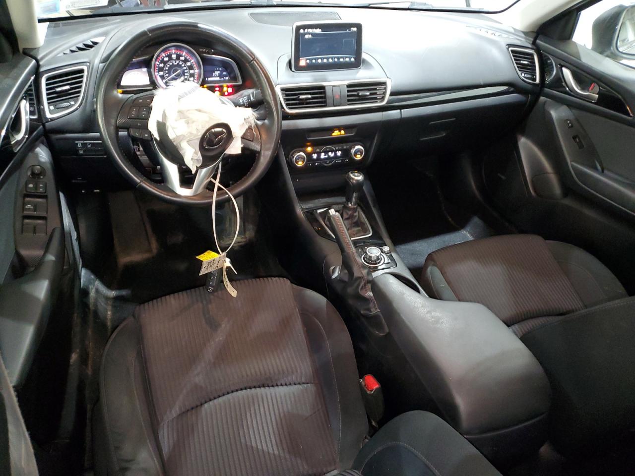 2015 Mazda 3 - Image 8