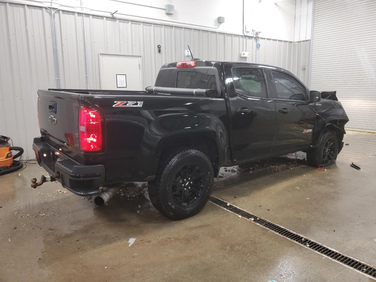 2016 Chevrolet Colorado - Image 3