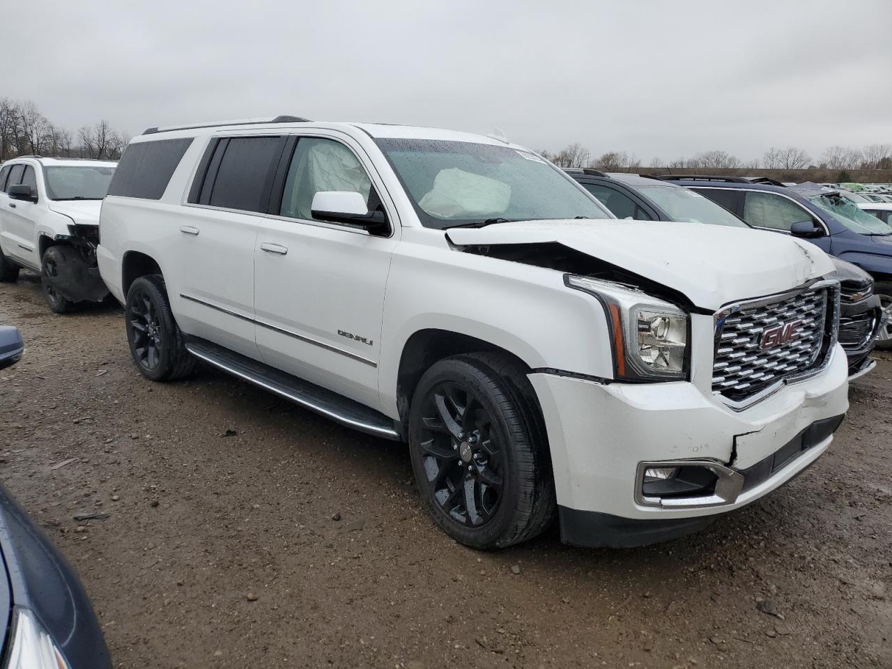 2018 GMC Yukon - Image 4