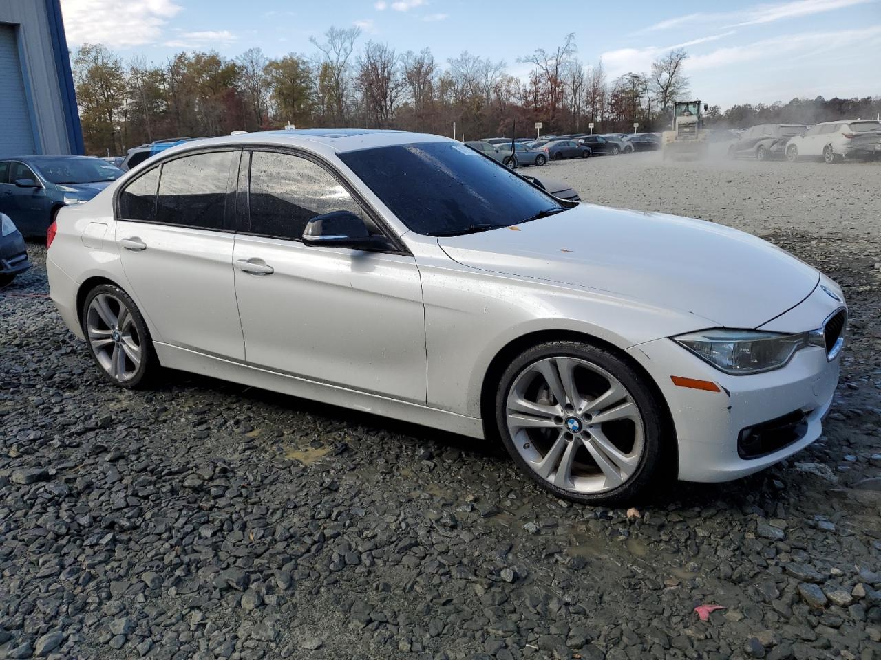 VIN WBA3A9G5XDNP36417 2013 BMW 3 SERIES no.4