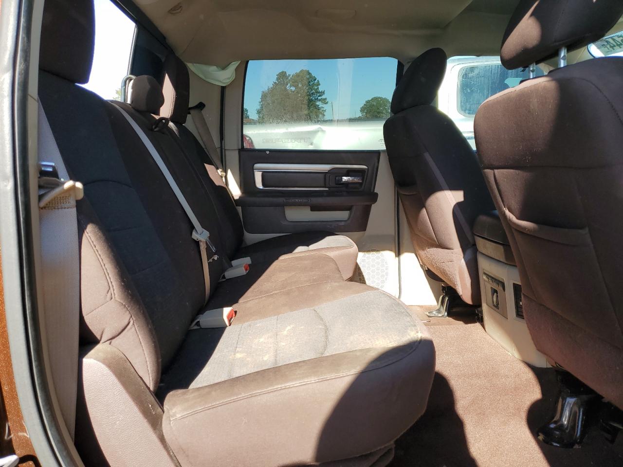 2013 RAM 1500 - Image 10