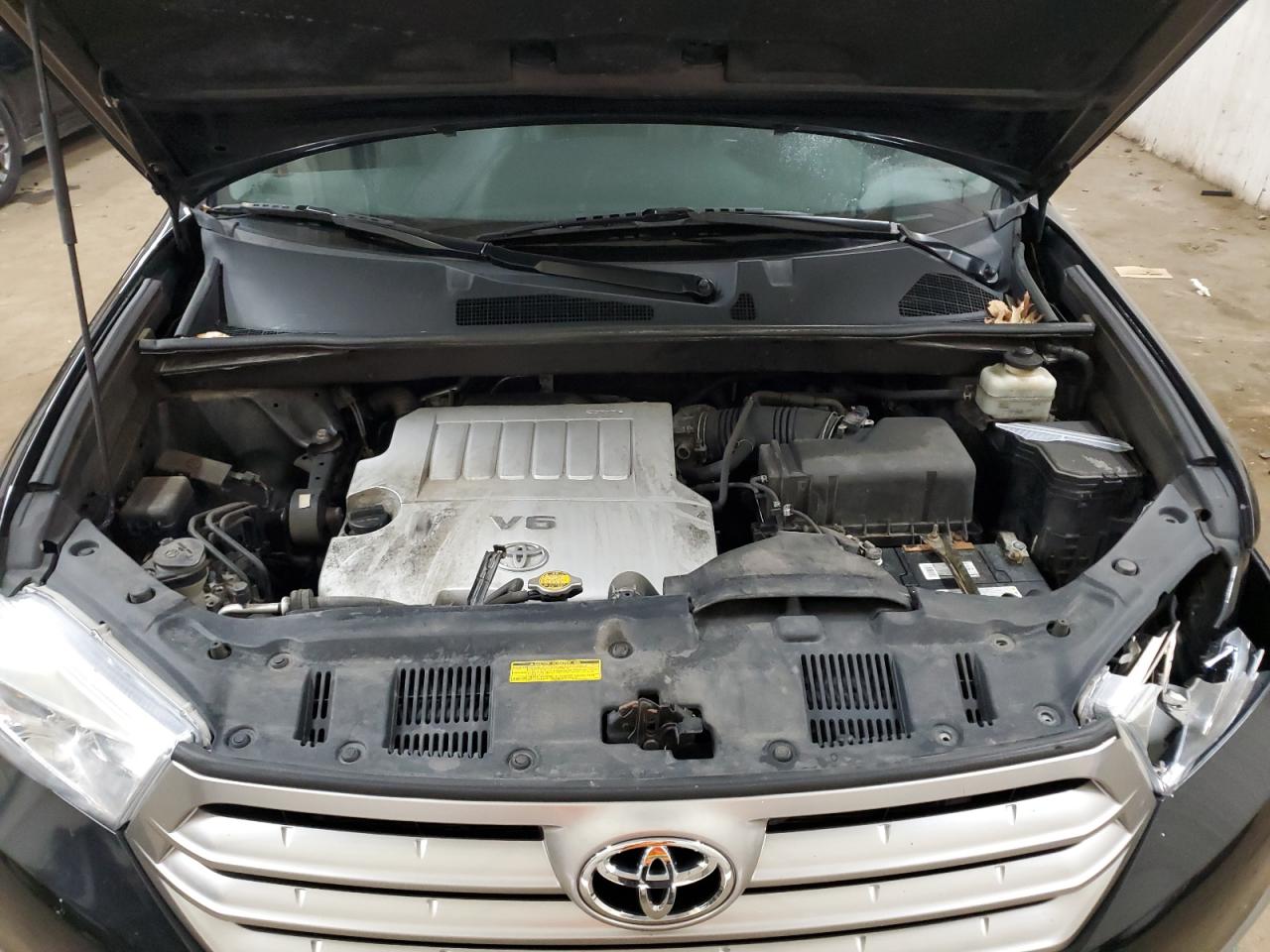 2011 Toyota Highlander - Image 13