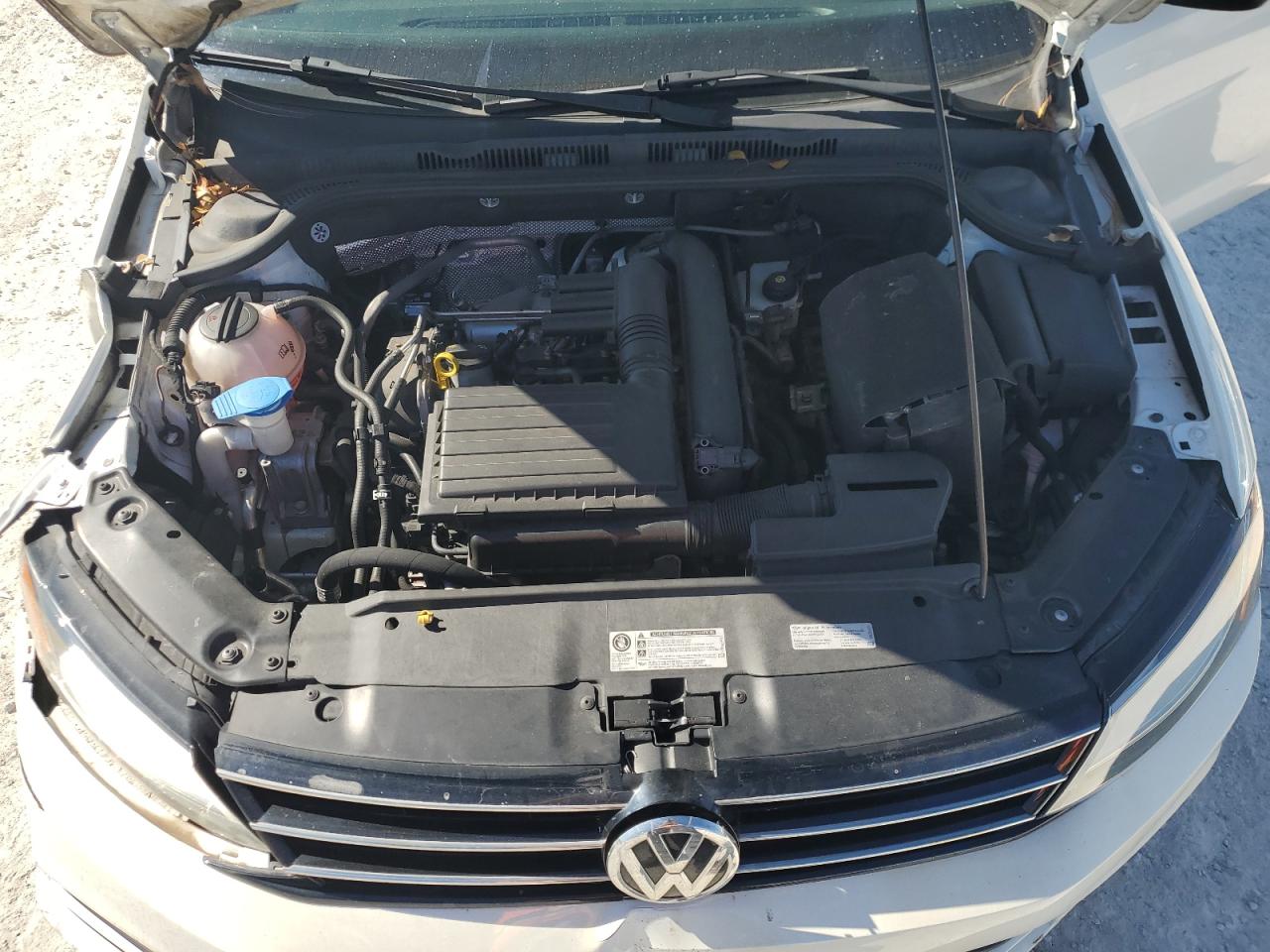 2017 Volkswagen Jetta - Image 12