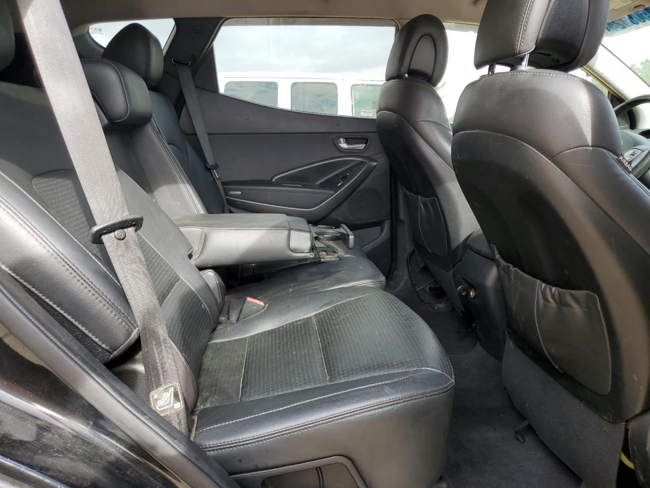 2013 Hyundai Santa Fe - Image 10