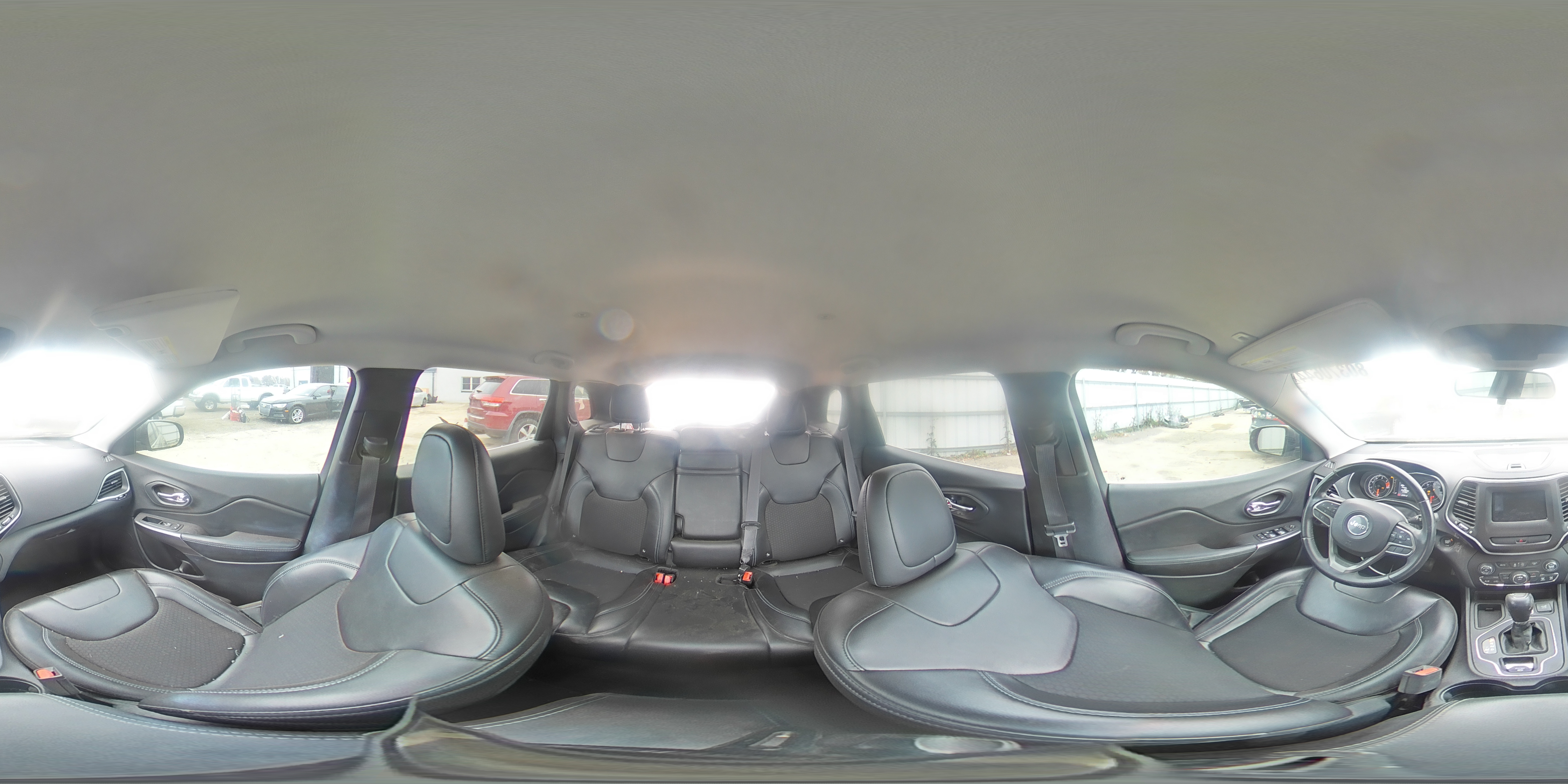 2019 Jeep Grand Cherokee - Image 14
