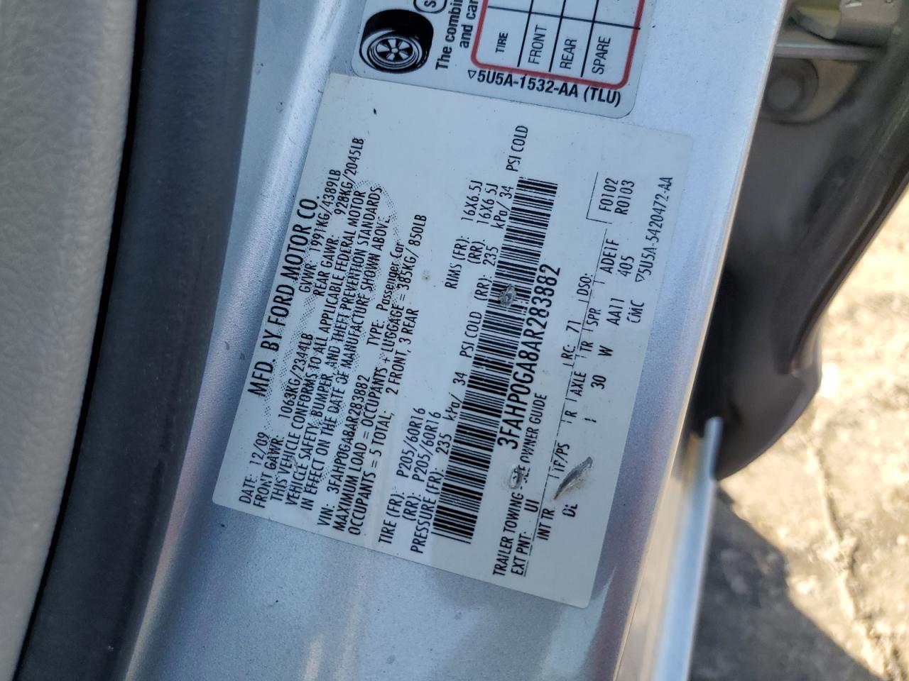 2010 Ford Fusion - Image 12