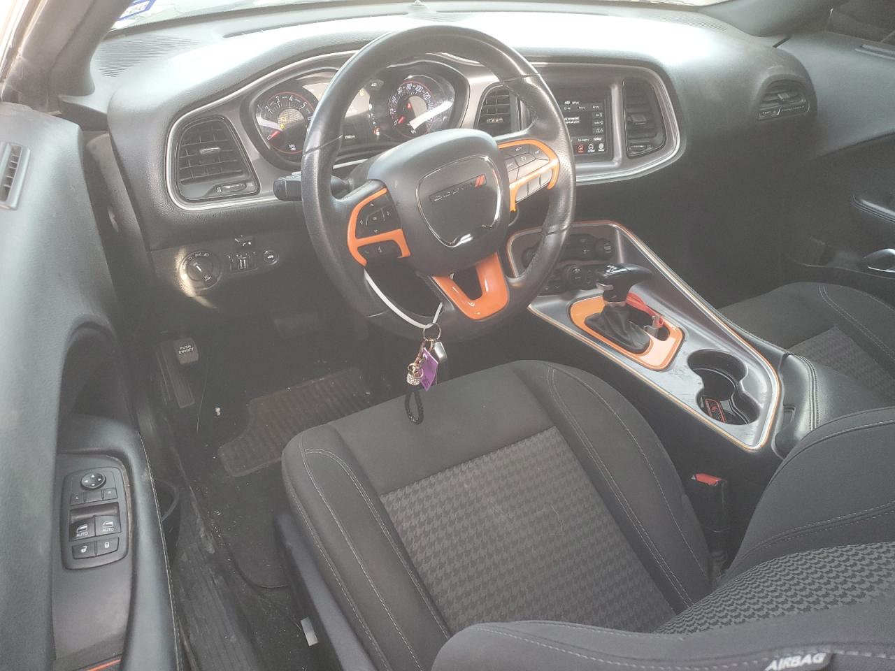 2019 Dodge Challenger - Image 8