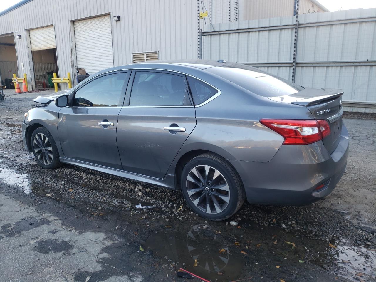 VIN 3N1AB7AP8JY304724 2018 NISSAN SENTRA no.2