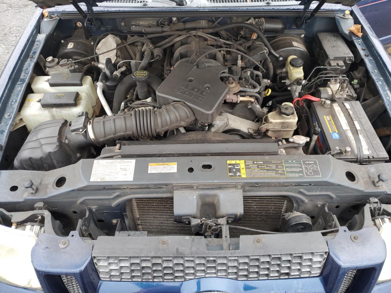 2005 Ford Explorer - Image 13