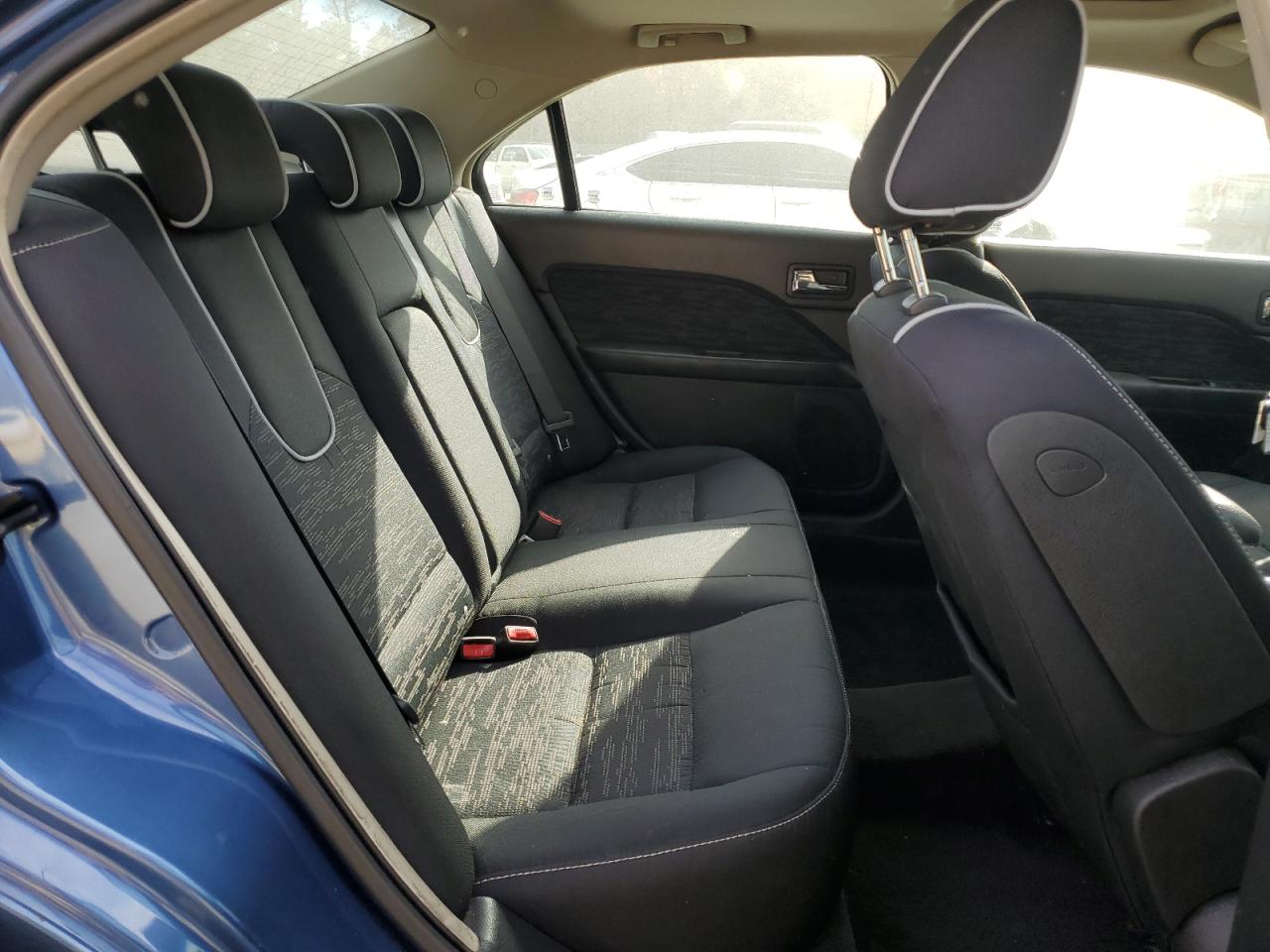 2010 Ford Fusion - Image 10