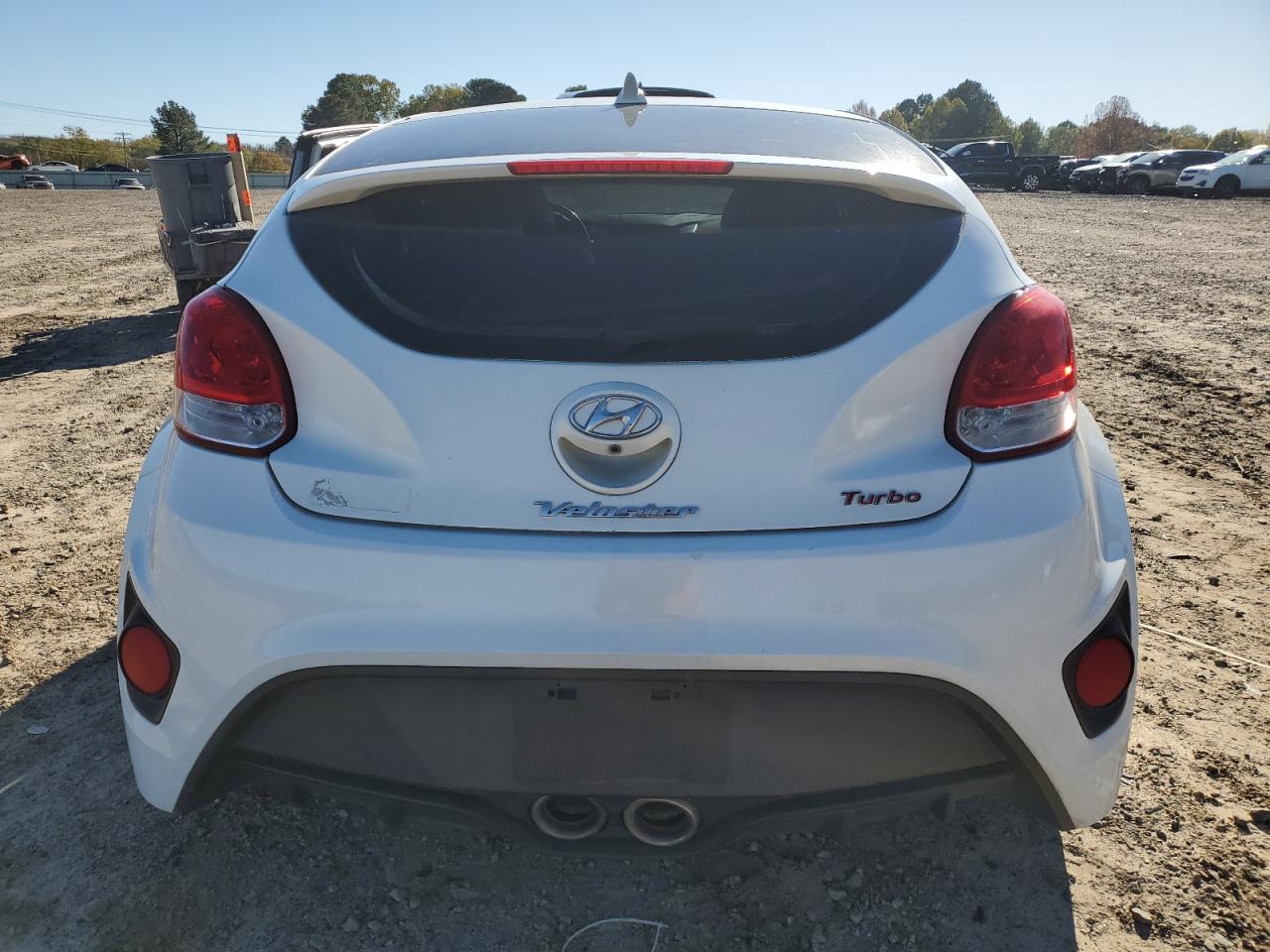 2016 Hyundai Veloster - Image 6