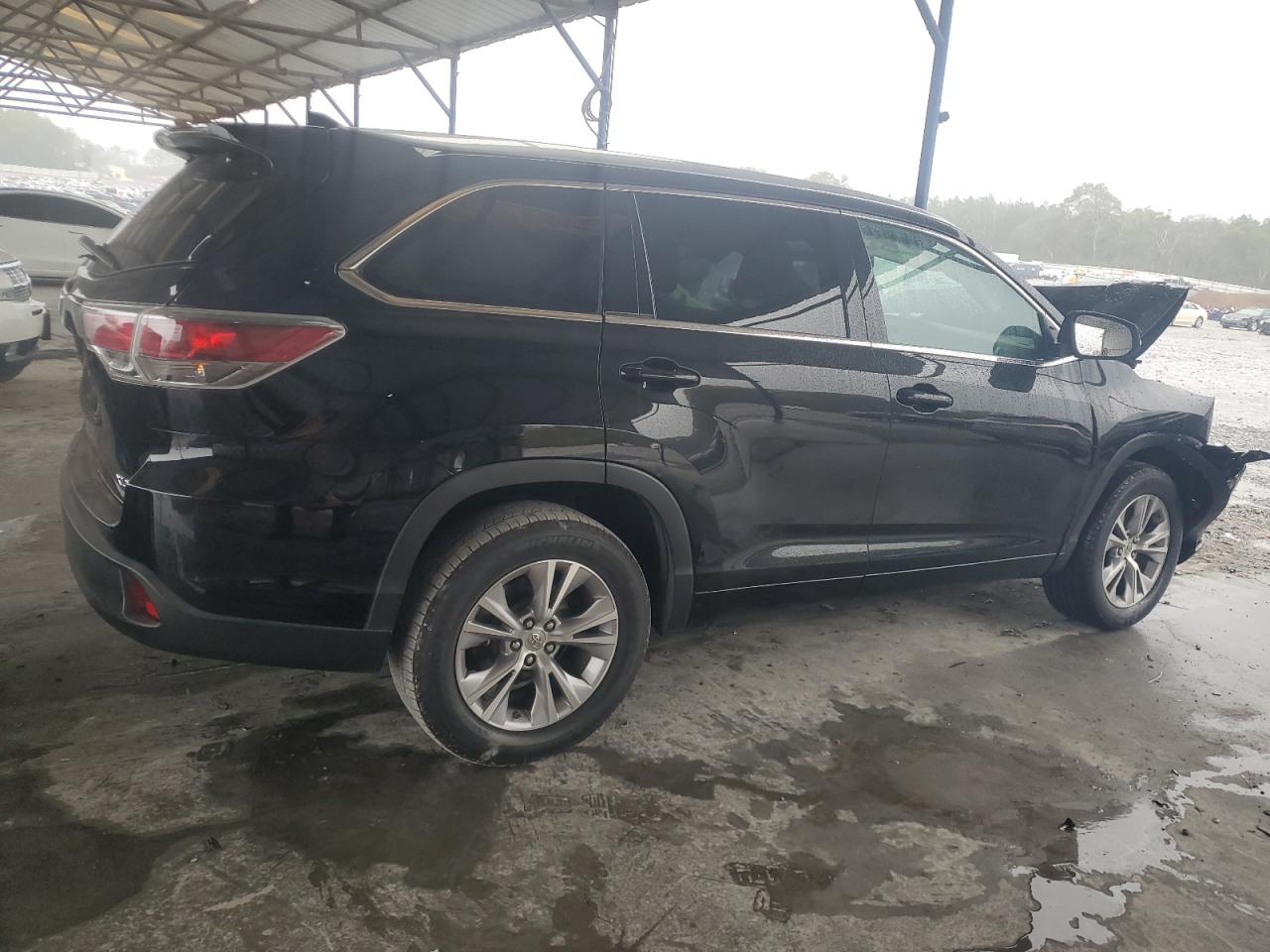 2015 Toyota Highlander - Image 3