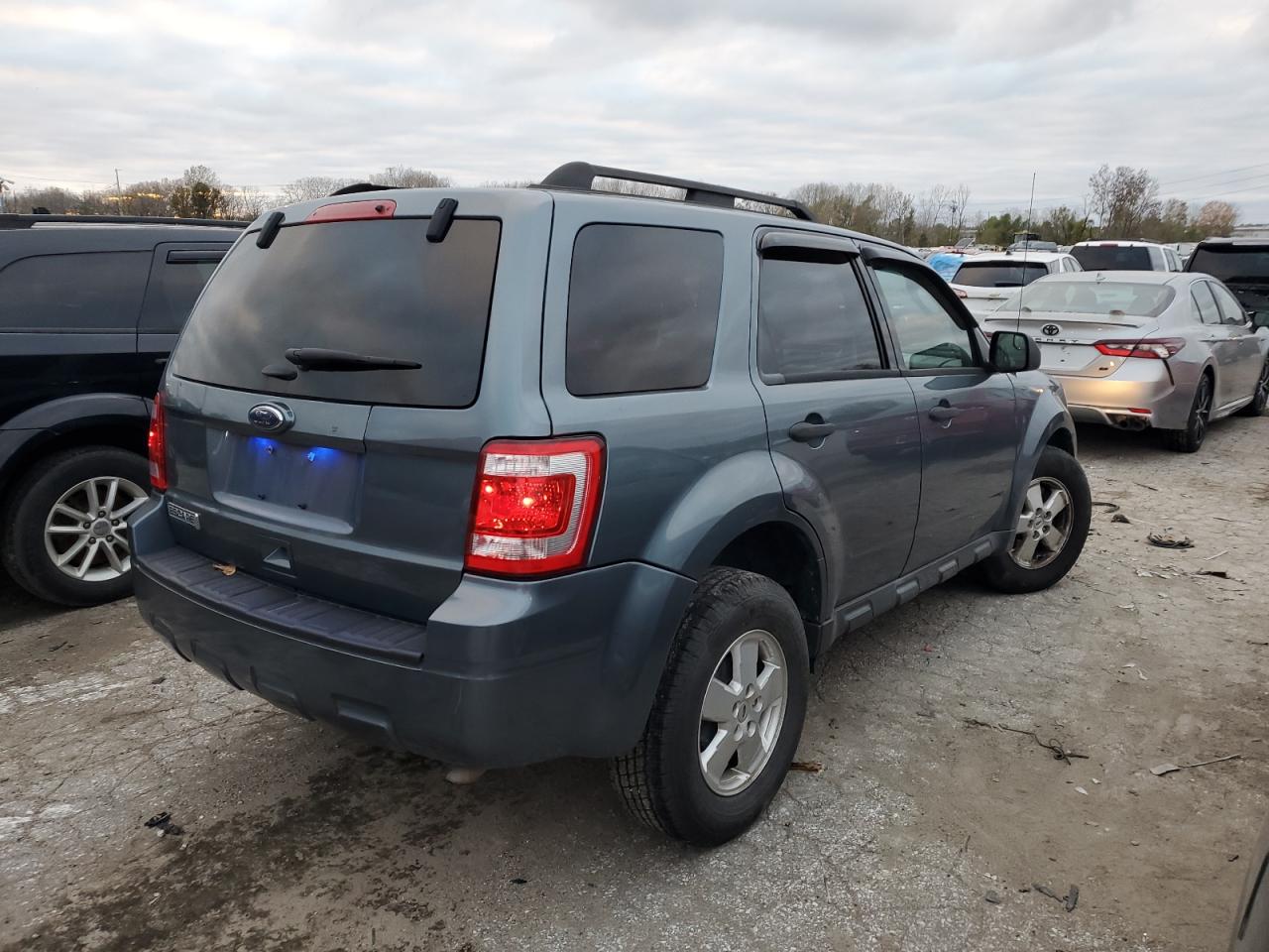 2011 Ford Escape - Image 3