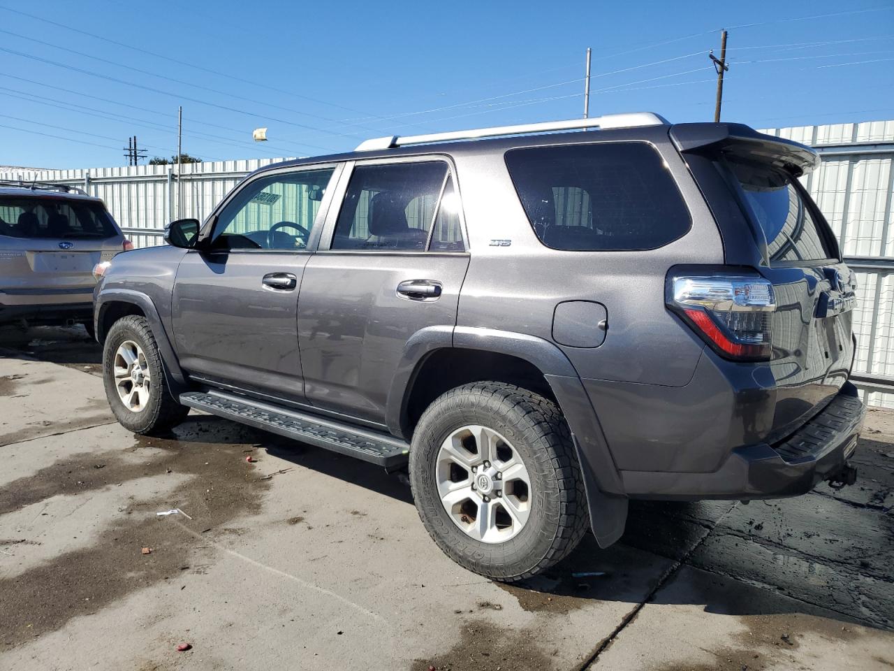 VIN JTEBU5JR2H5460729 2017 TOYOTA 4RUNNER no.2