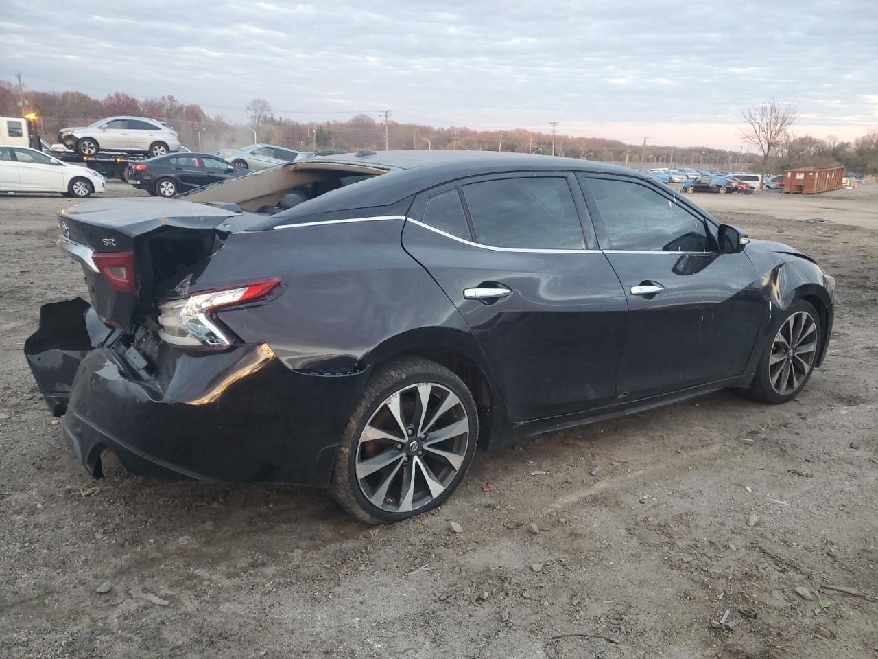 2016 Nissan Maxima - Image 3