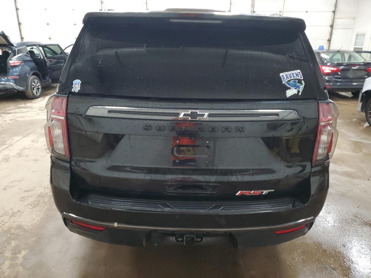 2021 Chevrolet Suburban - Image 6