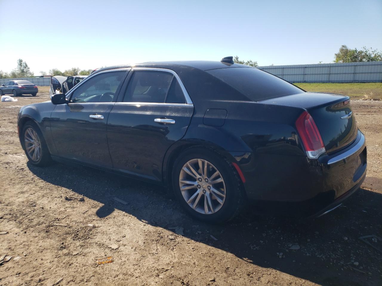 2016 Chrysler 300 - Image 2