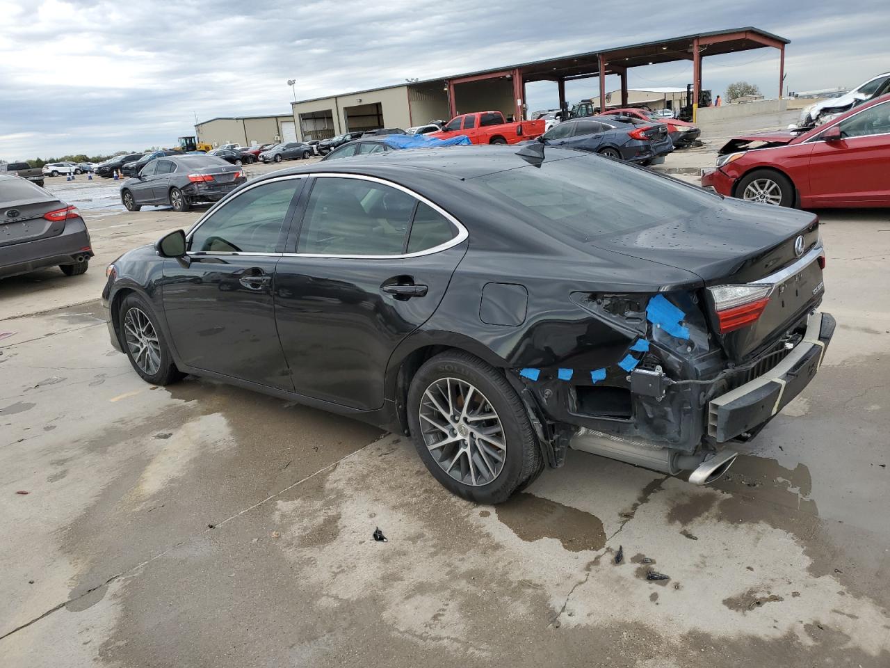 2017 Lexus ES - Image 2