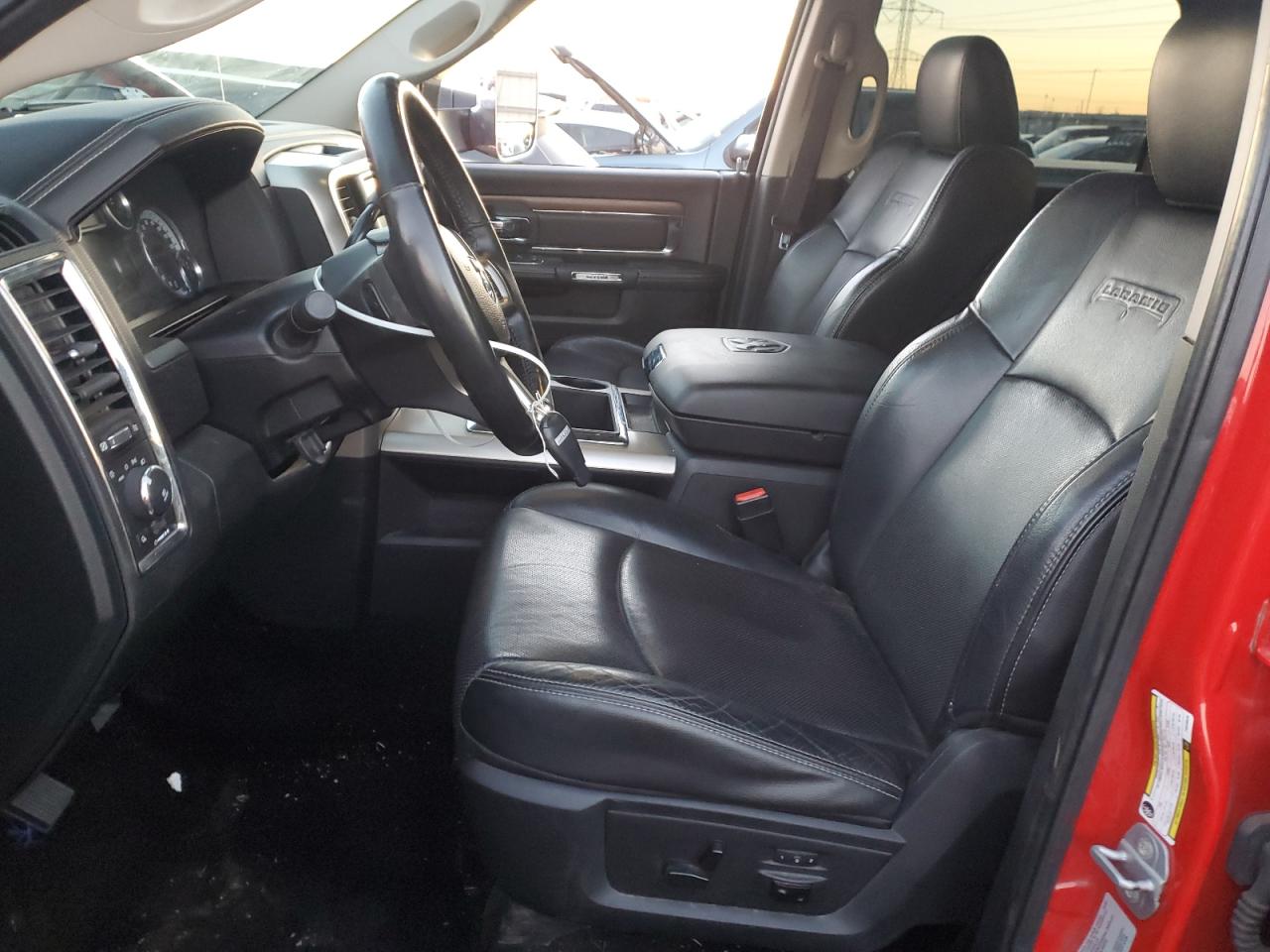 2015 RAM 3500 - Image 7