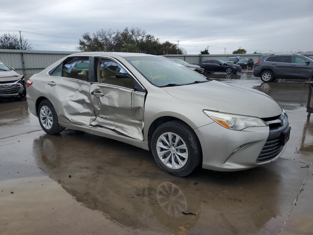 2015 Toyota Camry - Image 4