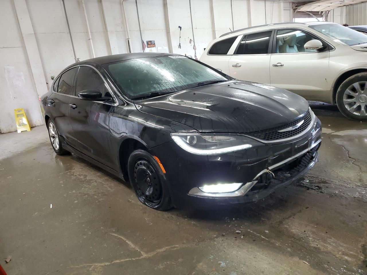 2015 Chrysler 200 - Image 4