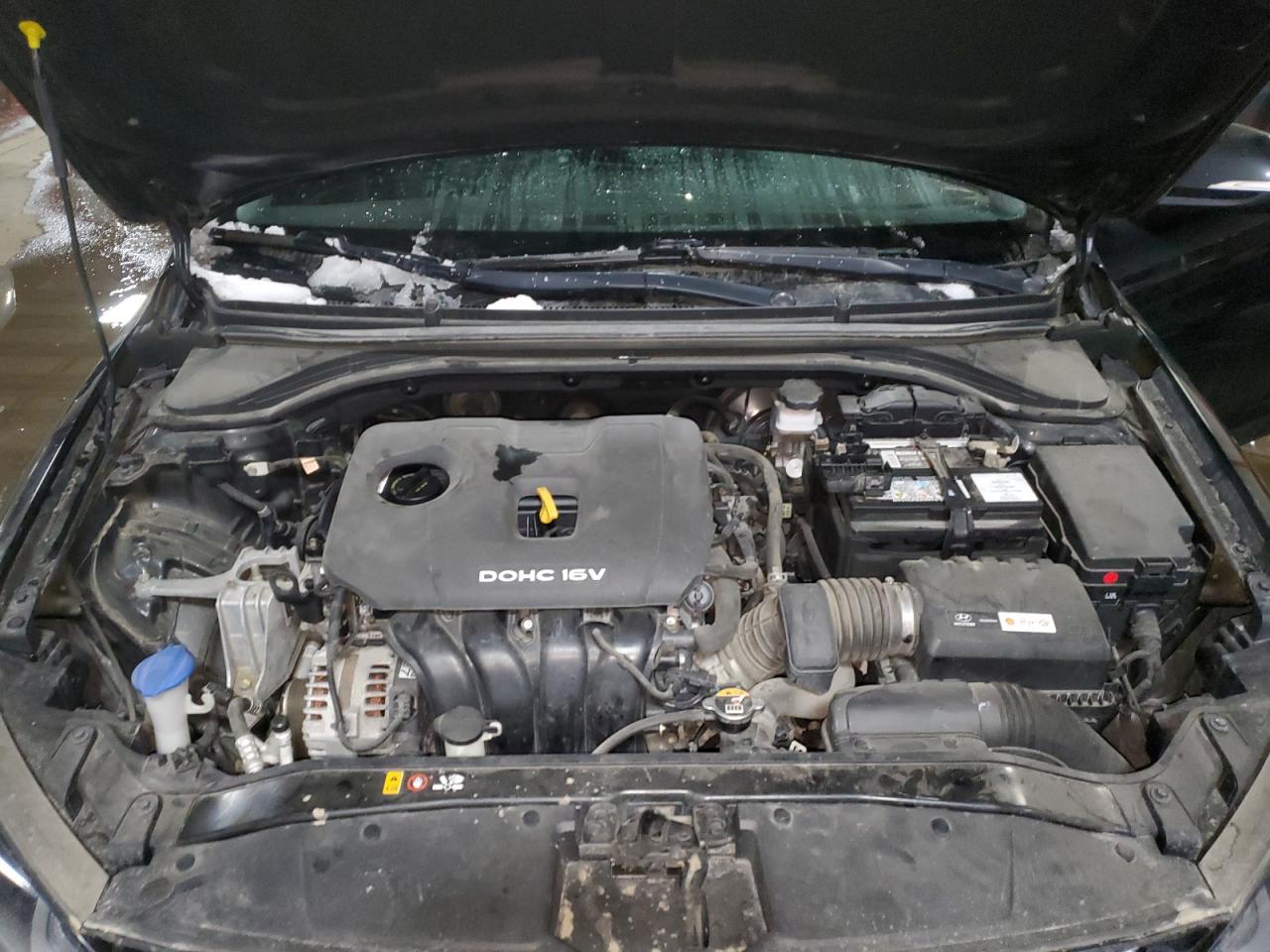 2017 Hyundai Elantra - Image 11