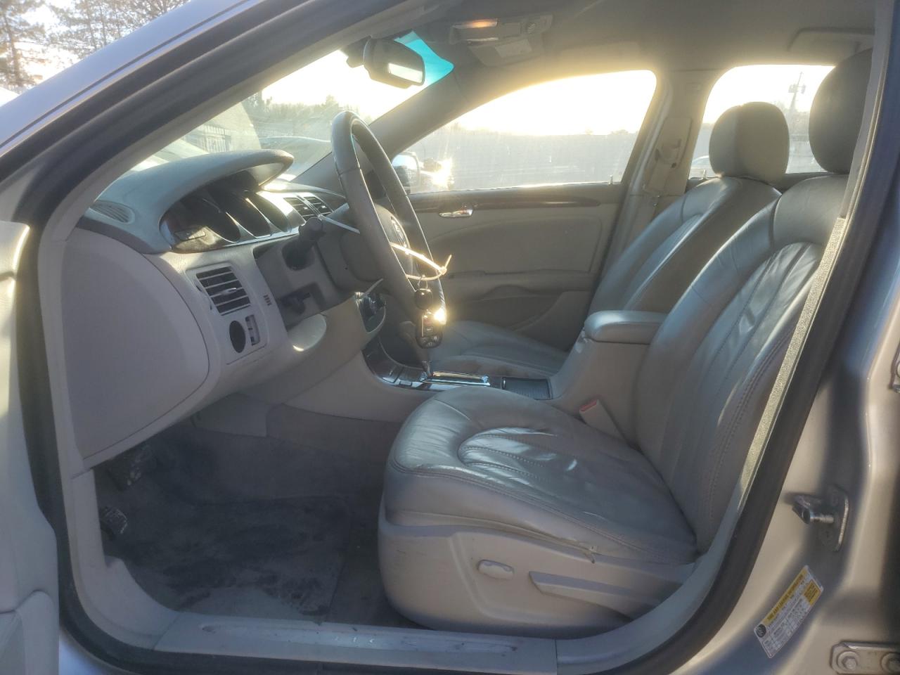 2008 Buick Lucerne - Image 7