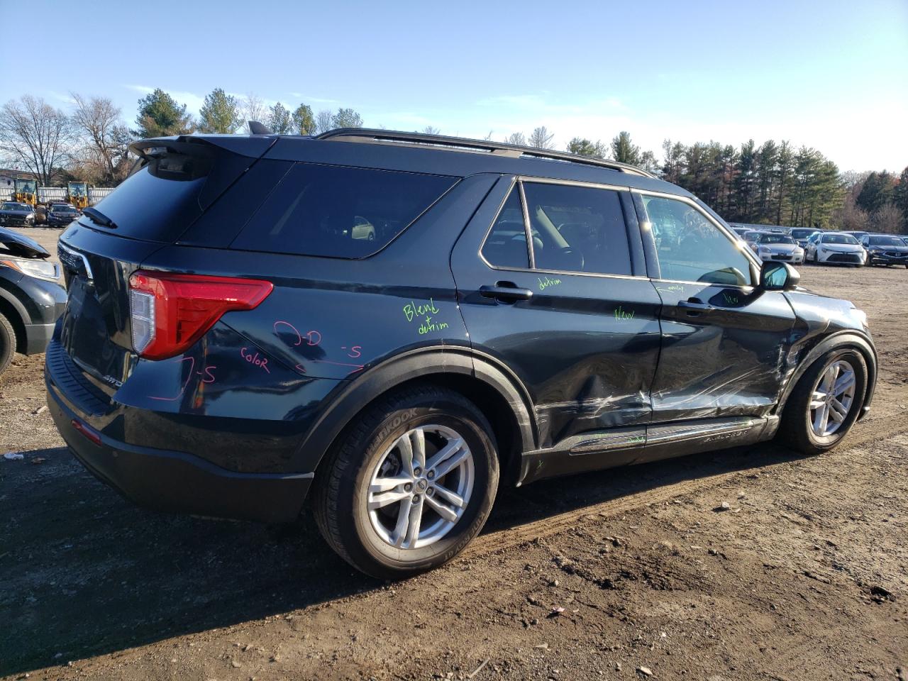 2022 Ford Explorer - Image 3