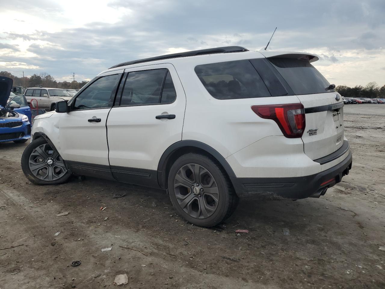 2018 Ford Explorer - Image 2