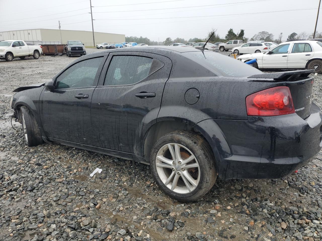 2014 Dodge Avenger - Image 2