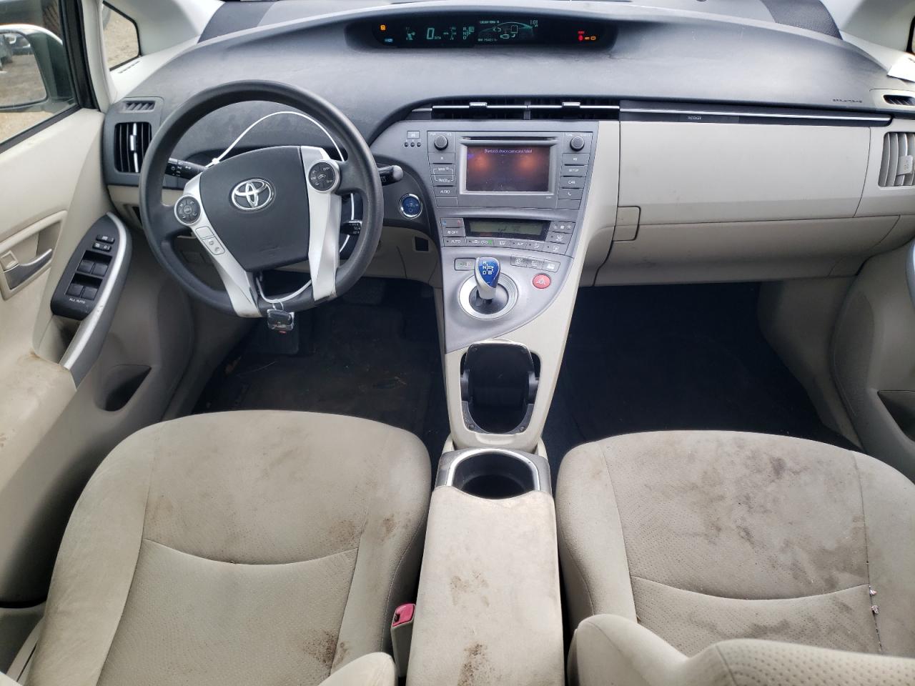 2012 Toyota Prius - Image 8