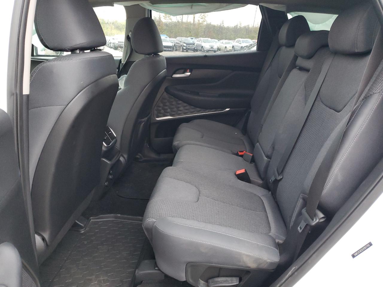 2020 Hyundai Santa Fe - Image 11