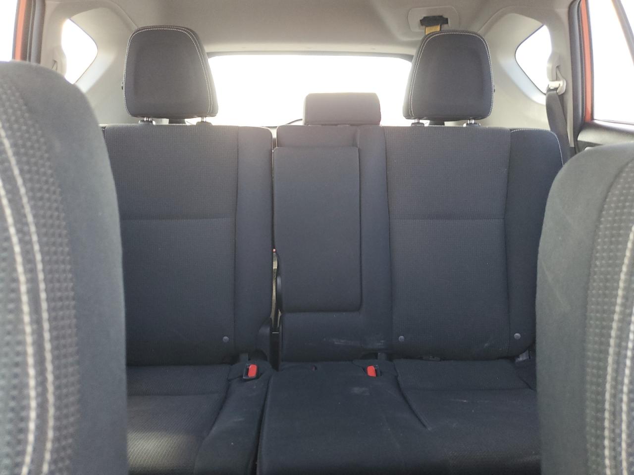 2016 Toyota RAV 4 - Image 10