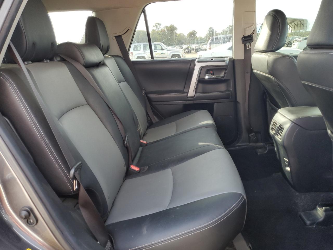 2019 Toyota 4Runner - Image 11