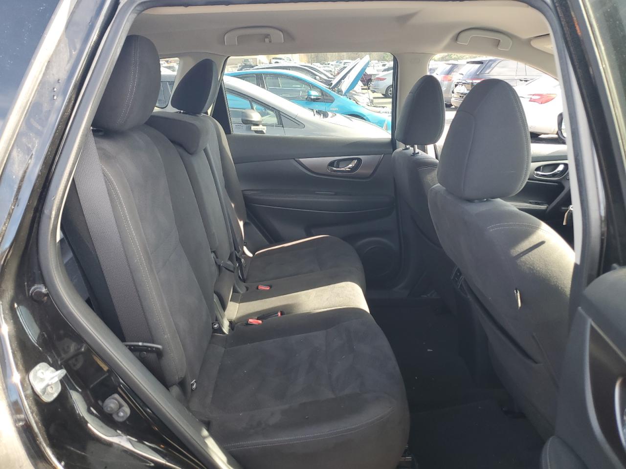 2015 Nissan Rogue - Image 11