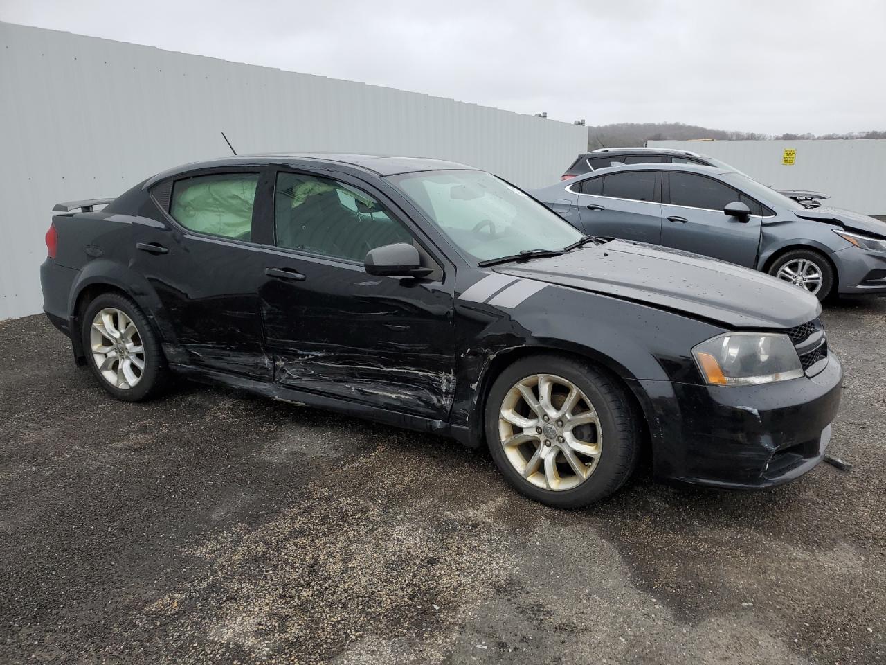 2014 Dodge Avenger - Image 4