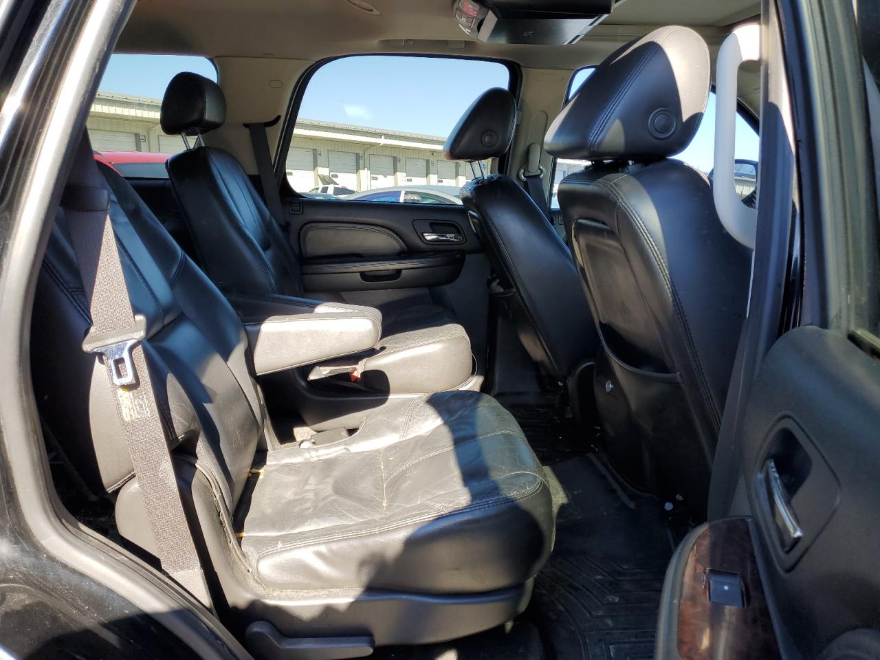 2007 GMC Yukon - Image 10
